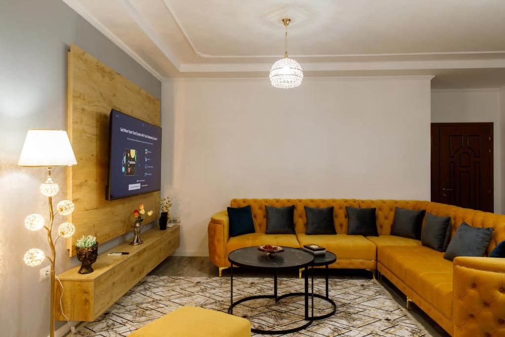 The Luxe Apartments photo 2