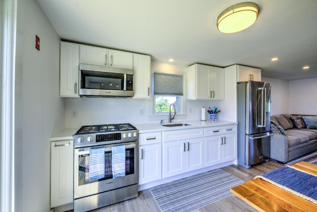 16 Freeman Avenue Sandwich - - Changes in Latitude photo 3
