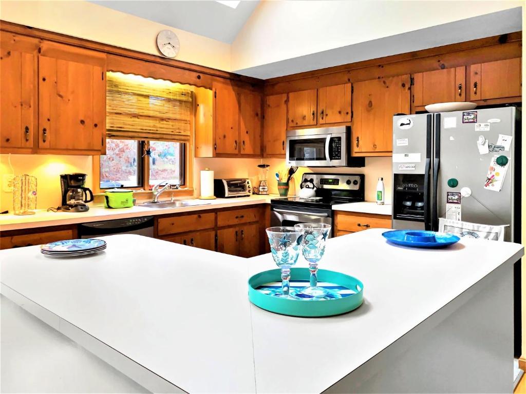 122 Tracy Lane Brewster Cape Cod - Jack's Little Cape House