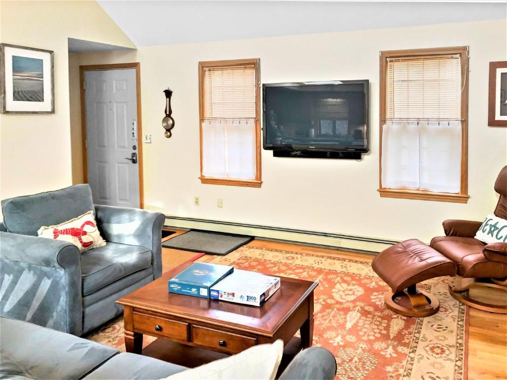 122 Tracy Lane Brewster Cape Cod - Jack's Little Cape House photo 3