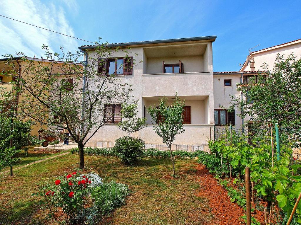 Apartments with a parking space Valbandon, Fazana - 20706 photo 2