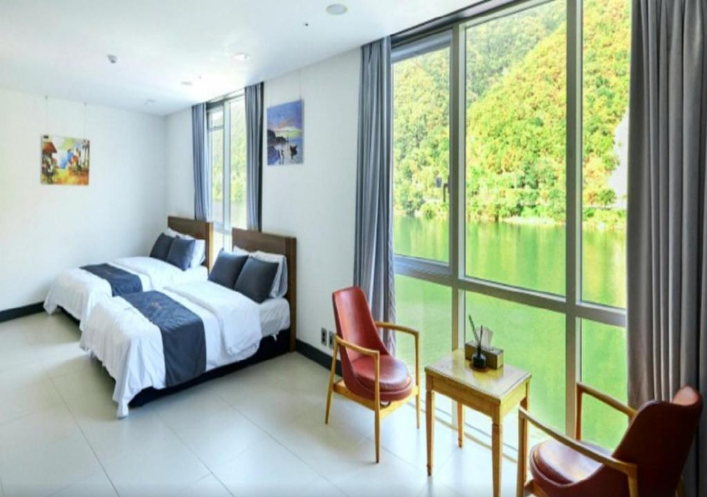 YJ Hotel photo 3
