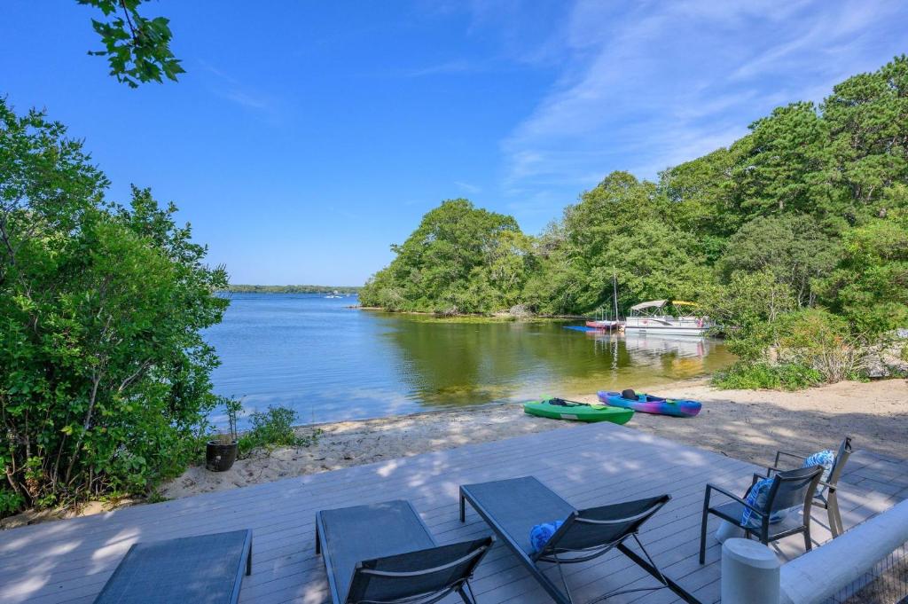 192 Great Marsh Road Centerville Cape Cod - - The Dragonfly photo 2