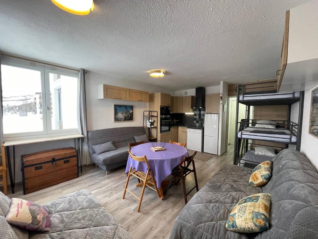 Studio Enchastrayes, 1 pièce, 5 personnes - FR-1-165A-169