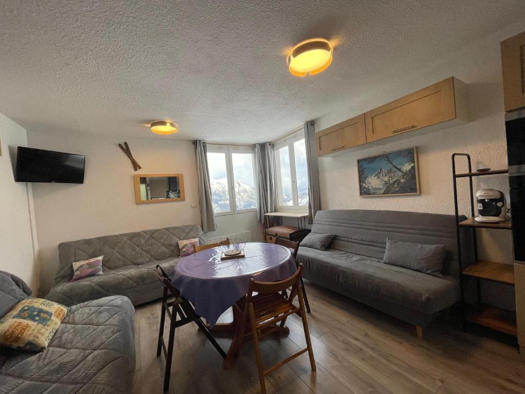 Studio Enchastrayes, 1 pièce, 5 personnes - FR-1-165A-169 photo 1