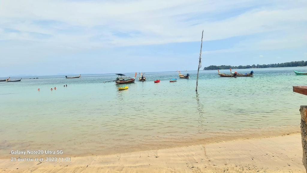 Lanta Amara Resort - Tap to explore photos