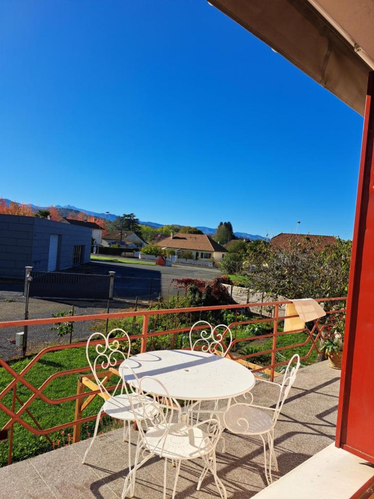 T2 AVEC TERRASSE photo 1