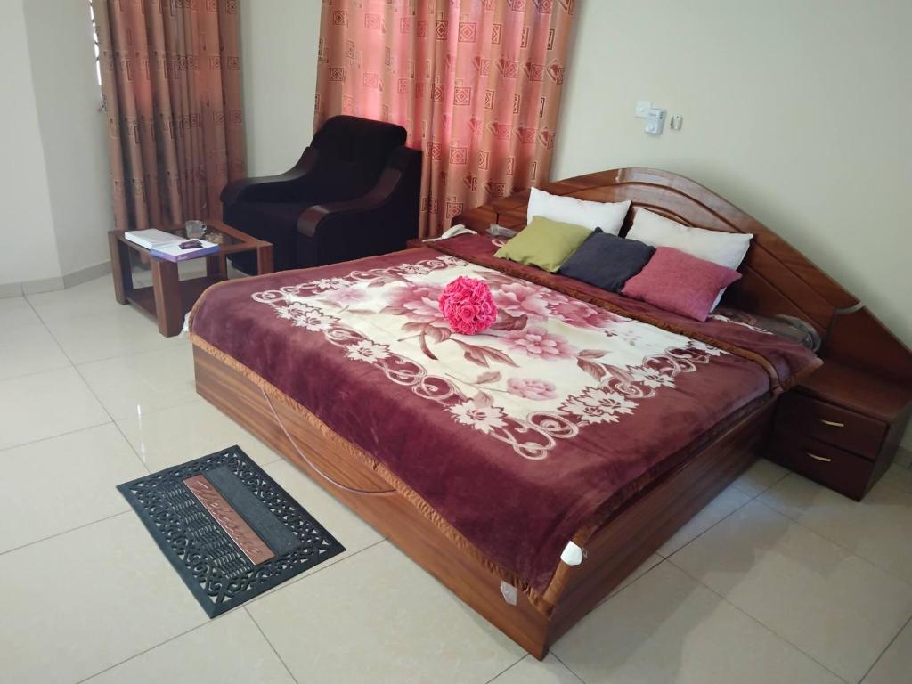 Room in Guest room - Renajoe Exclusive Guesthouse Tema Community 9 photo 3
