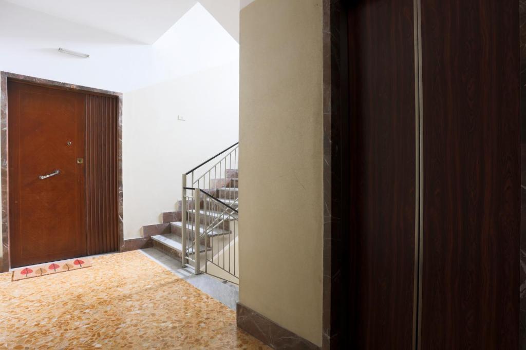 GuestHost - Salerno Irno Bright Apartment - Tap to explore photos