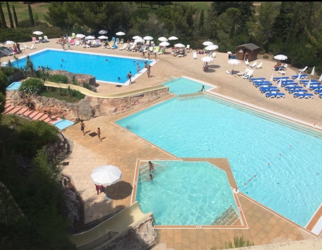 Village pierre et vacances cap Estérel, vue mer et Estérel, classé 3 étoiles photo 1