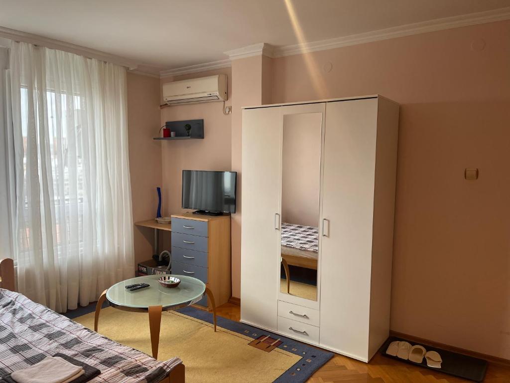 Apartment Beograd, free parking photo 2