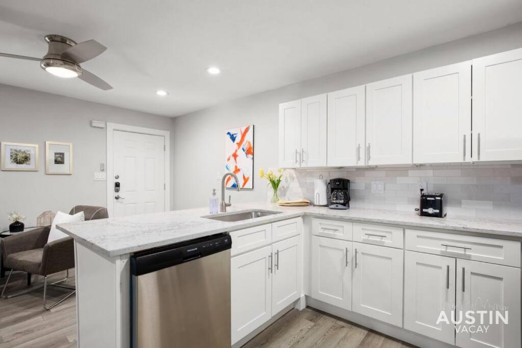 Recently Renovated Clarksville Apt for 4 and Parking photo 1
