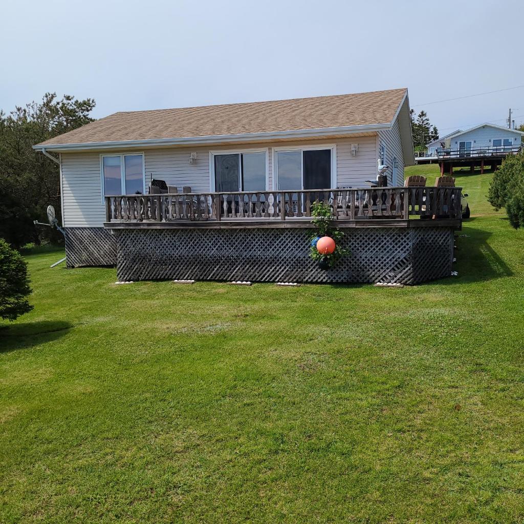 Sleepy Pines Oceanfront Cottages