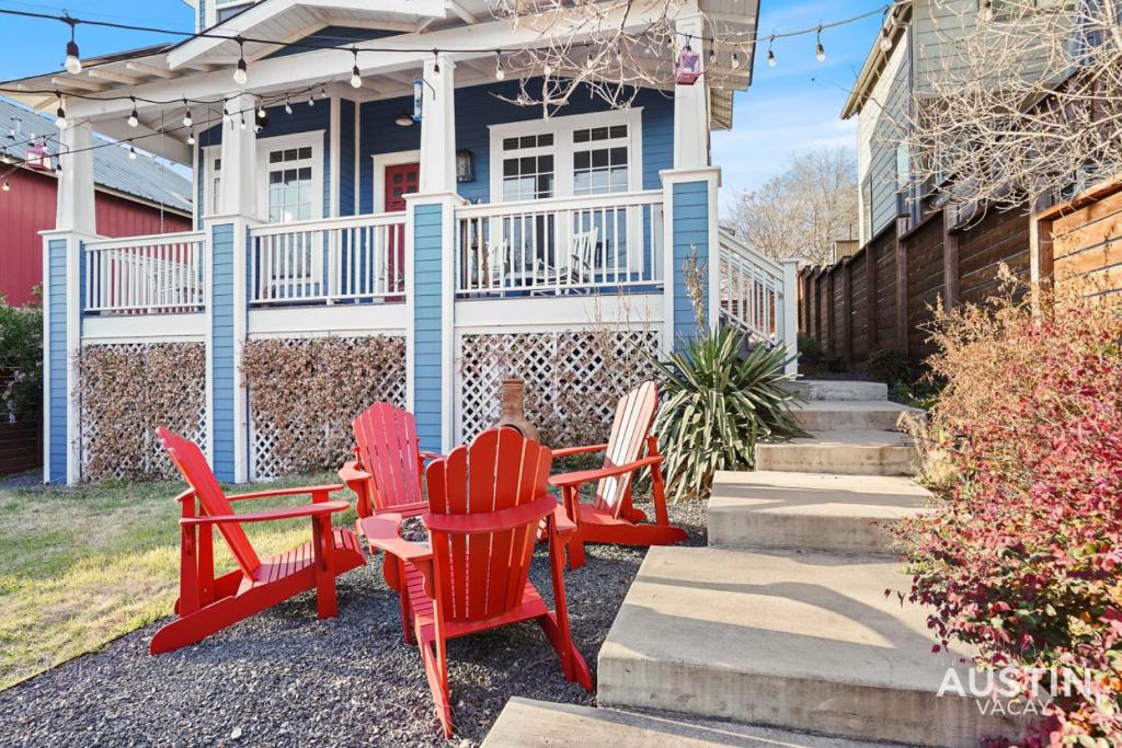 Impressive East Austin Gem Home That Has it All photo 4