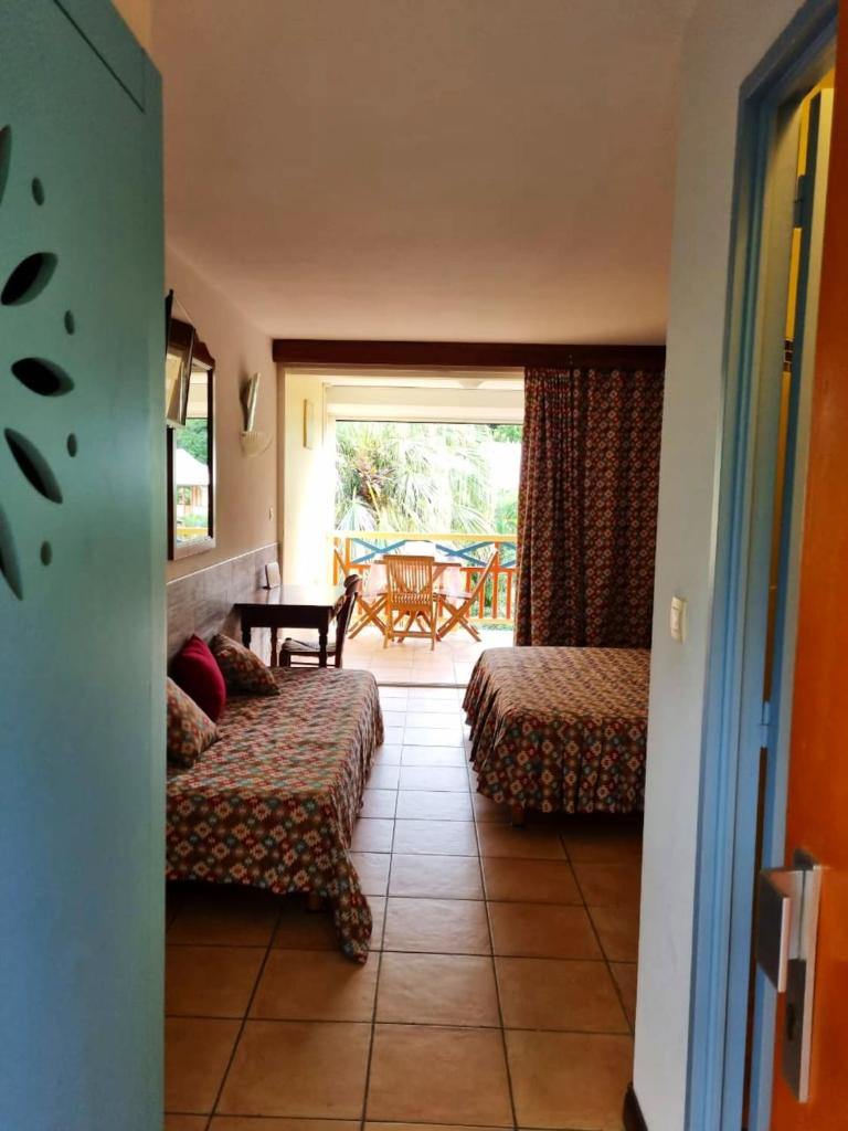 Studio a Sainte Anne a 100 m de la plage avec jardin et wifi photo 3