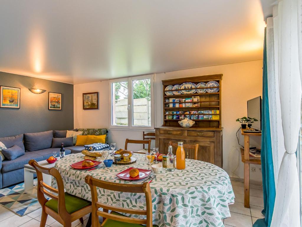 Holiday Home Ty Park - LOQ207 by Interhome photo 1