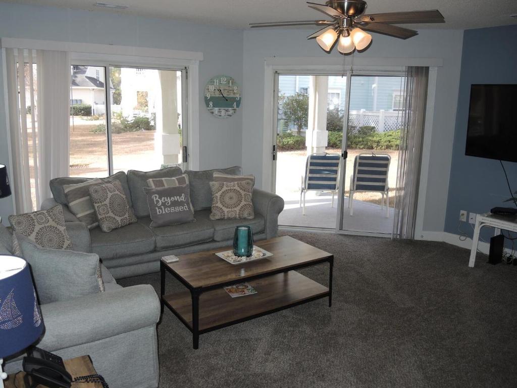 Brunswick Plantation Villa 1203 With Full Kitchen, Golf Course Onsite, and Short Drive to the Beach by Redawning image
