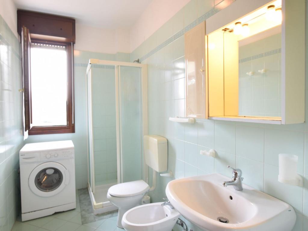 Apartment Acquamarina-2 by Interhome photo 4