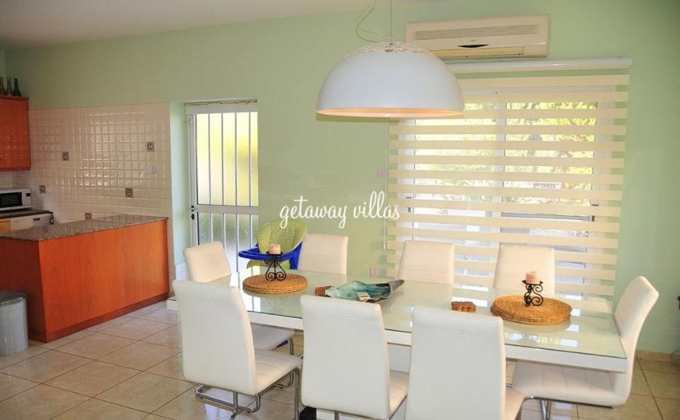LULA VILLA photo 1