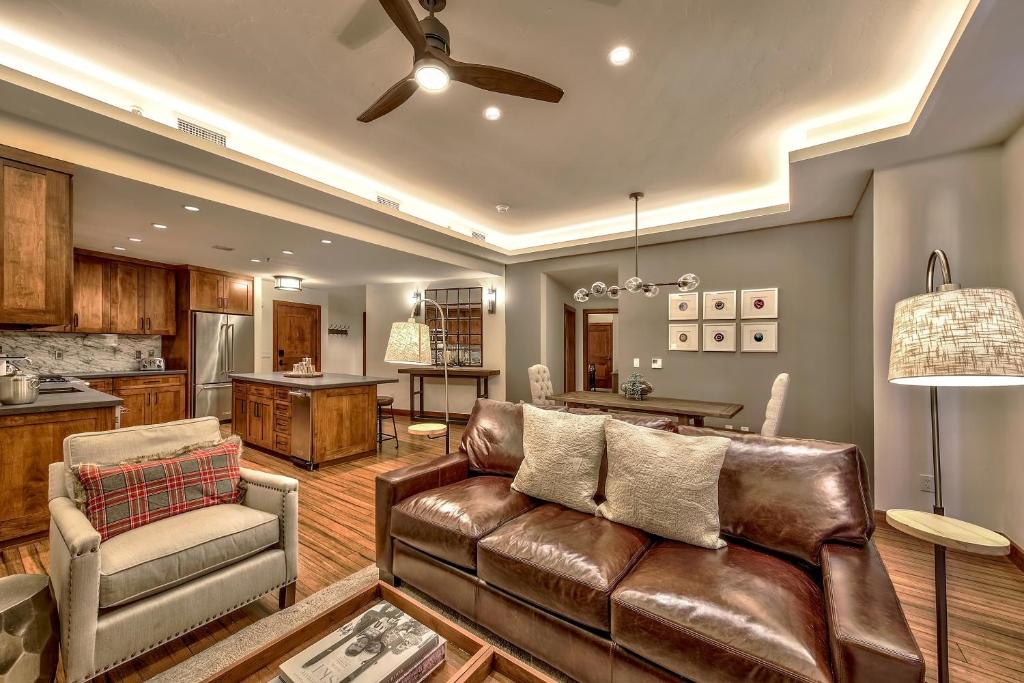 Steps From Heavenly Village & Gondola-Luxury 3Br Residence Condo photo 1