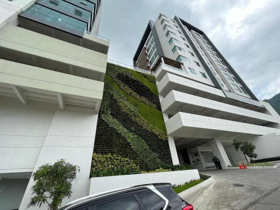 New luxury apartment with king - size bed Ceibos
