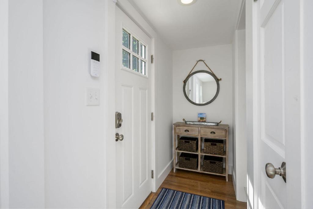 31 Bayview Street Chatham Cape Cod- -The Way Home photo 4