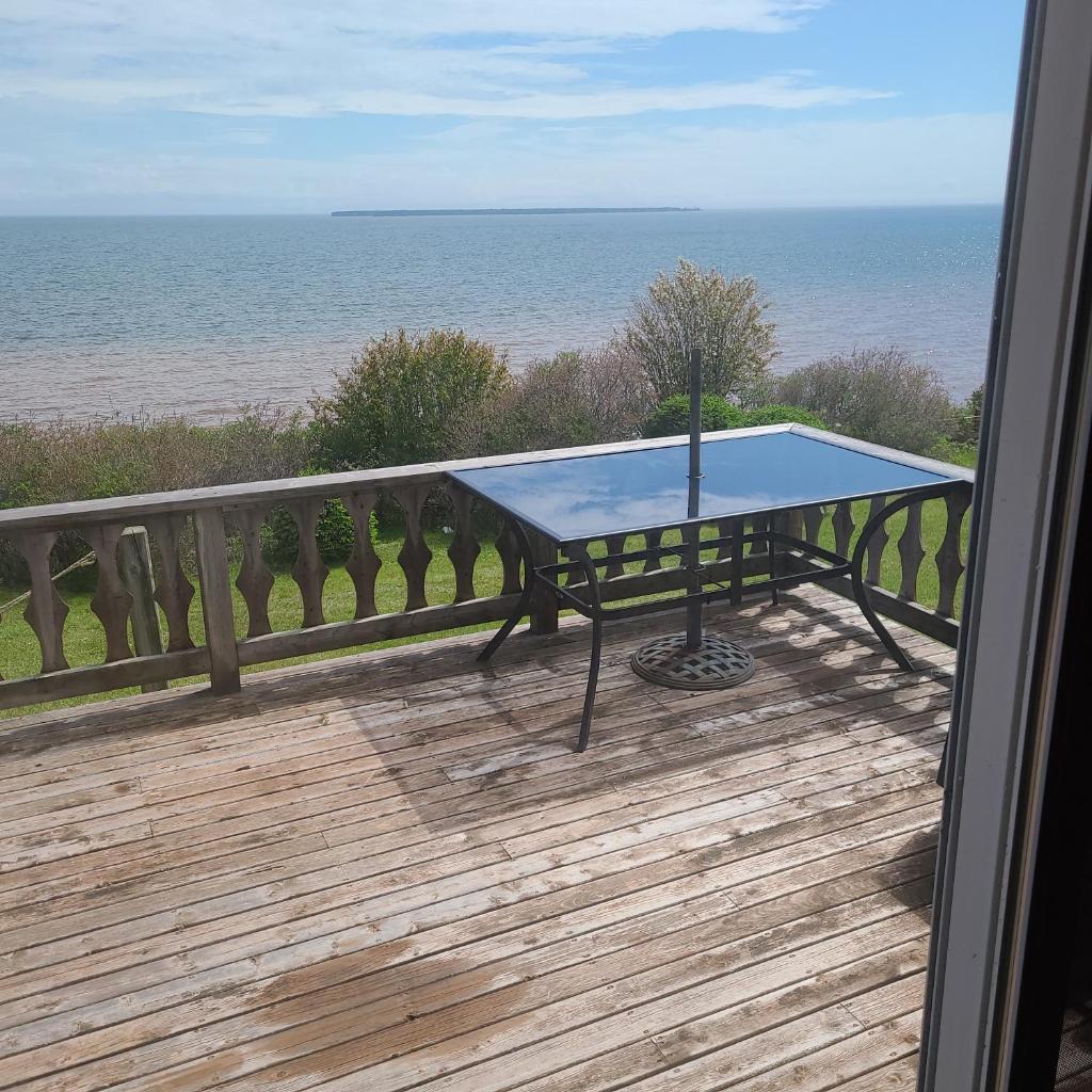 Sleepy Pines Oceanfront Cottages photo 2