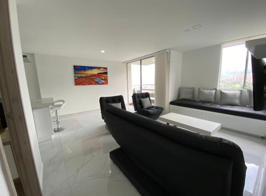Lujoso apartamento en envigado,con hermosa y exclusiva vista photo 4
