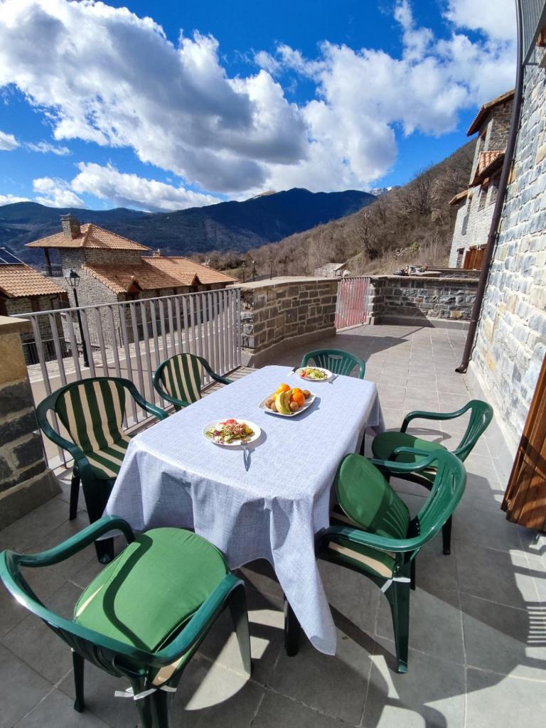 Casa Balcón de Los Pirineos - Gavín Biescas photo 4