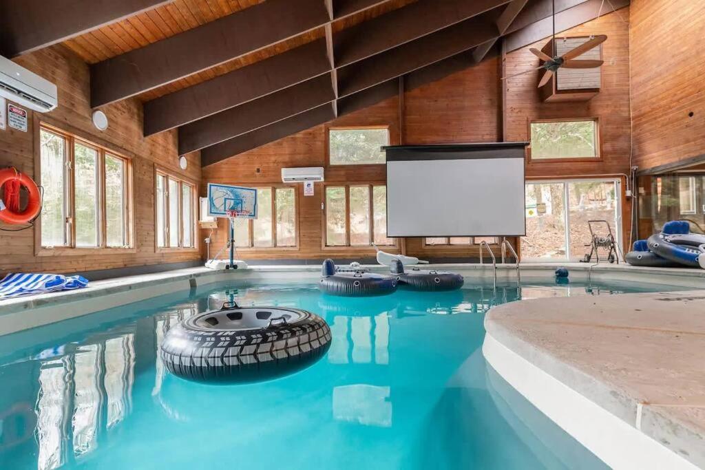 Poconos Pool Paradise photo 2