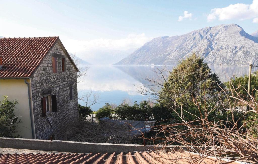 Nice Home In Dobrota With 3 Bedrooms And Wifi