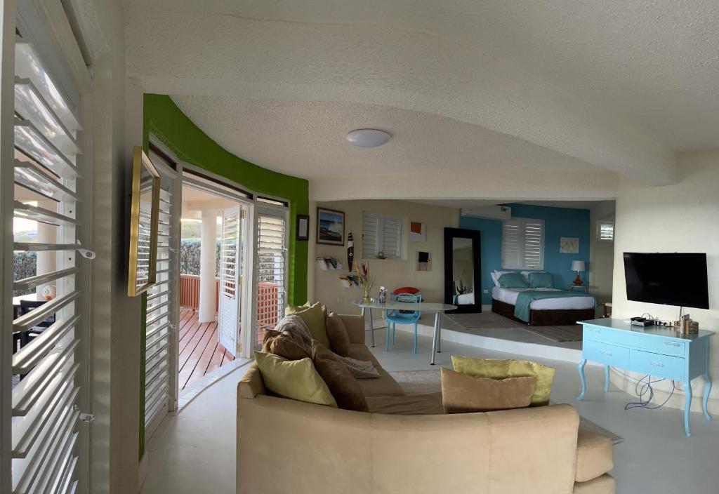Del Marie Studio Apt photo 1