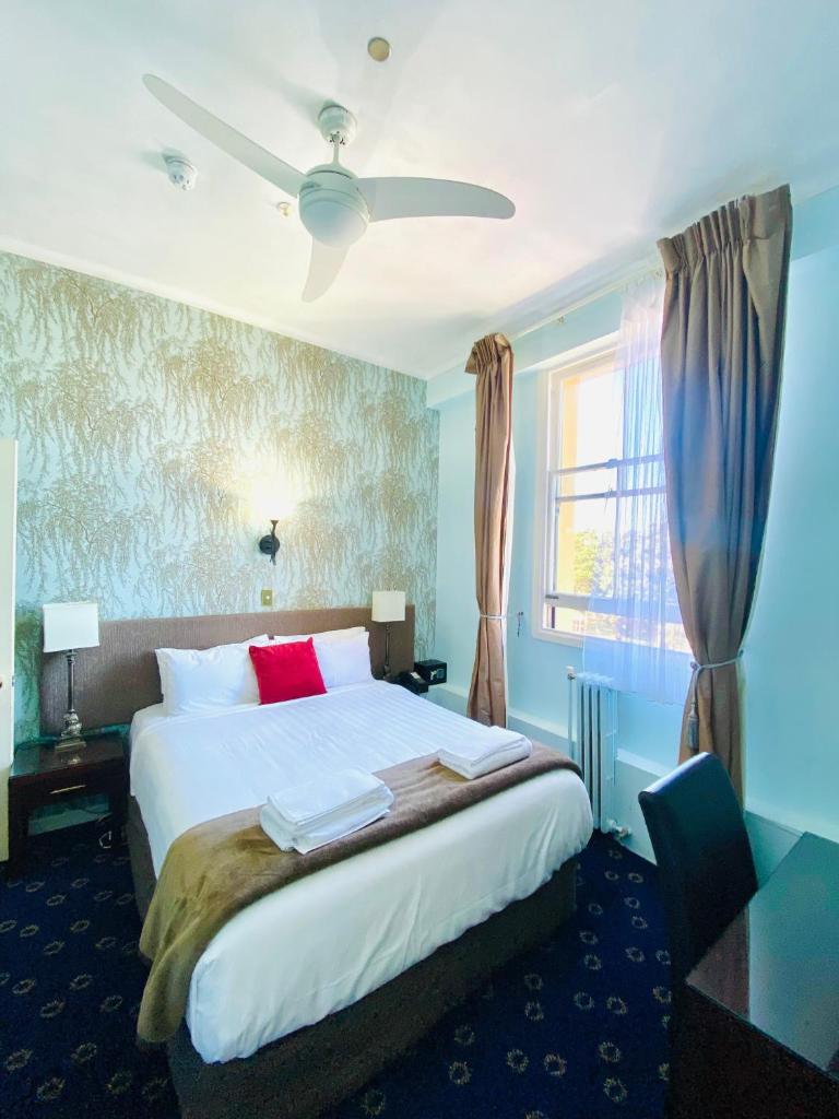 The Esplanade Hotel photo 1
