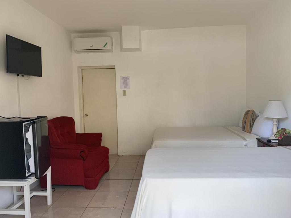 Comfy Stay in Jamaica -Enjoy 7 Miles of White Sand Beach! villa photo 1
