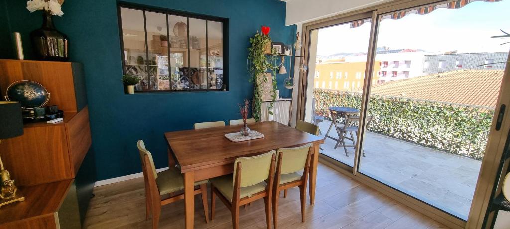 Appartement 90m2, climatisé 3 chambres photo 2