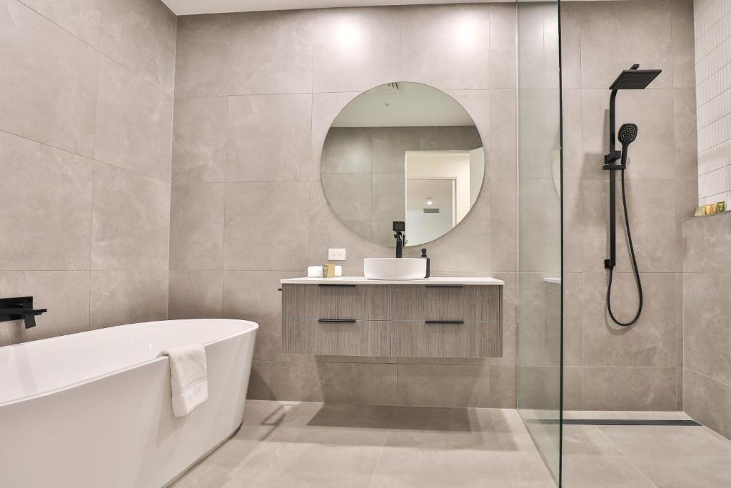 Indulge Apartments City View Penthouses - Tap to explore photos