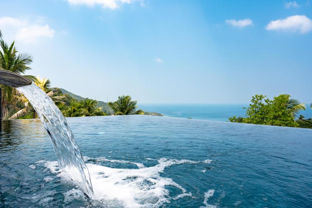 Infinity villa 600 M2 sea view photo 3