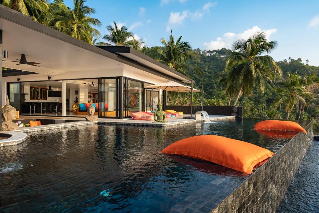 Infinity villa 600 M2 sea view photo 1