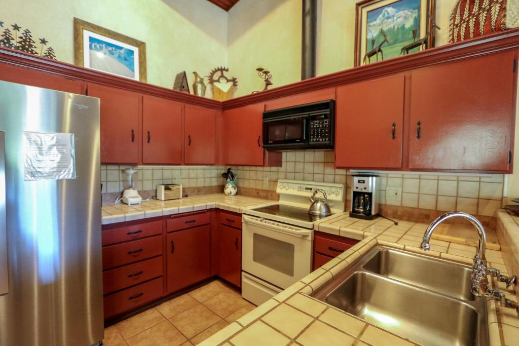 Mammoth West #143 Condo photo 1