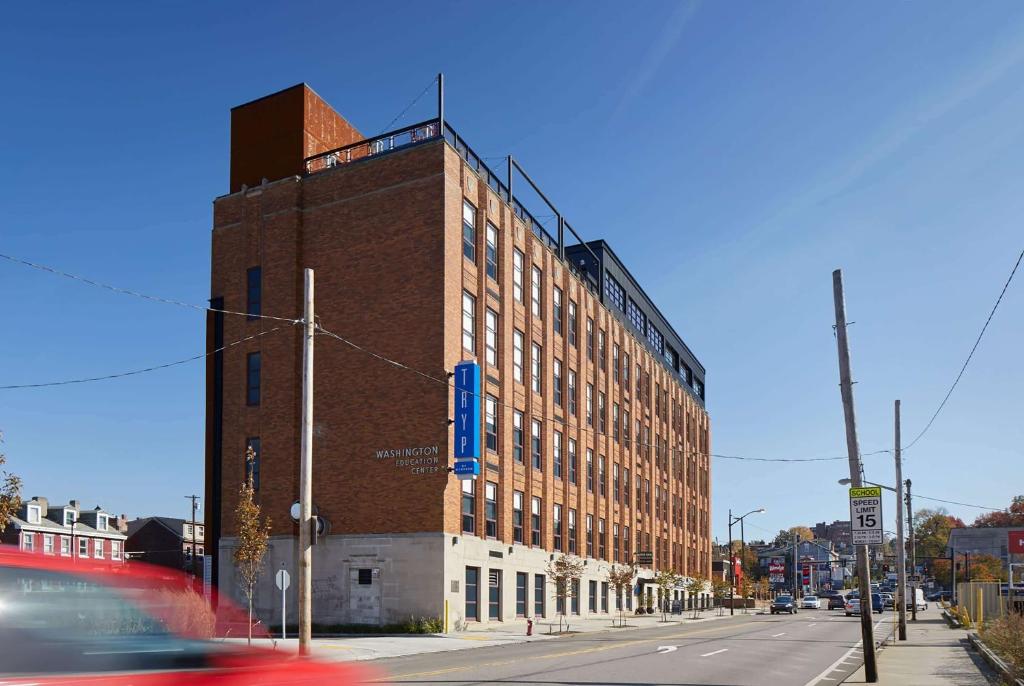 TRYP by Wyndham Pittsburgh/Lawrenceville photo 1