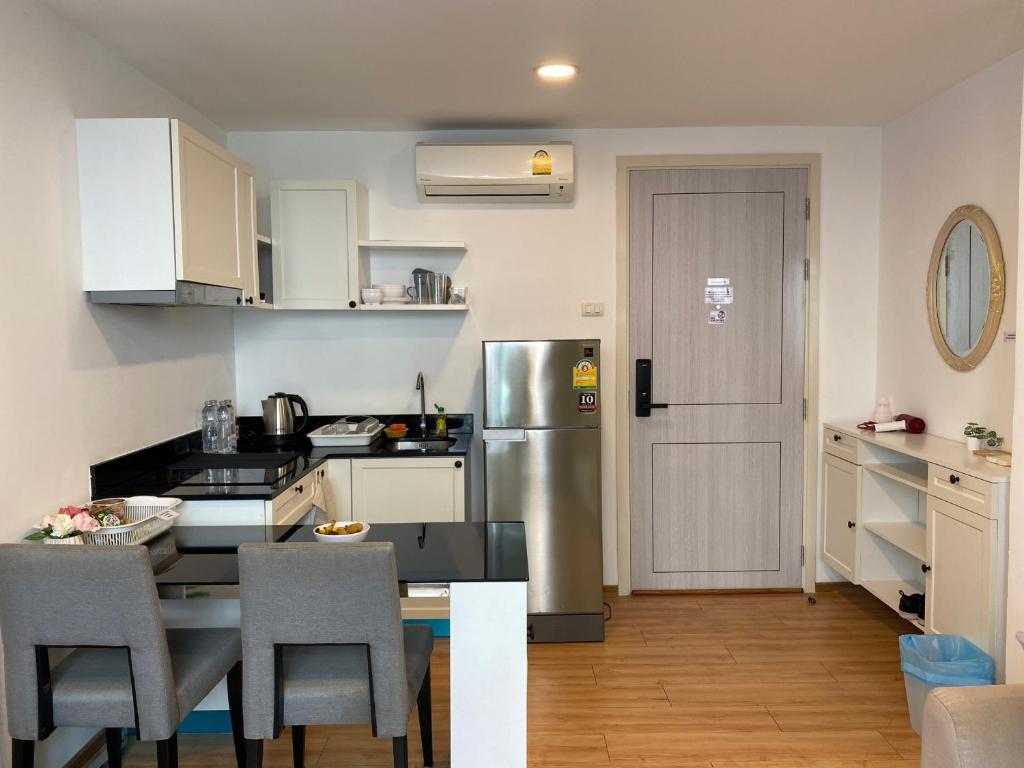 Asiatique Market, CharoenKrung93 condo photo 1