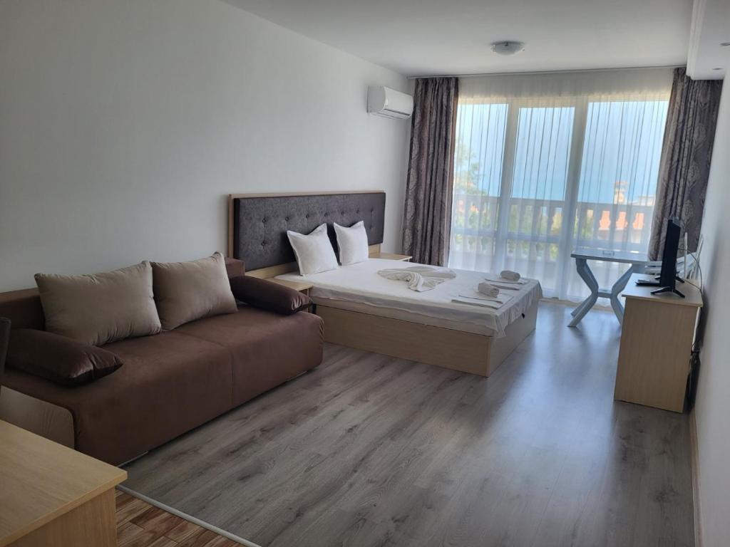 Perla Del Mar Aparthotel photo 4