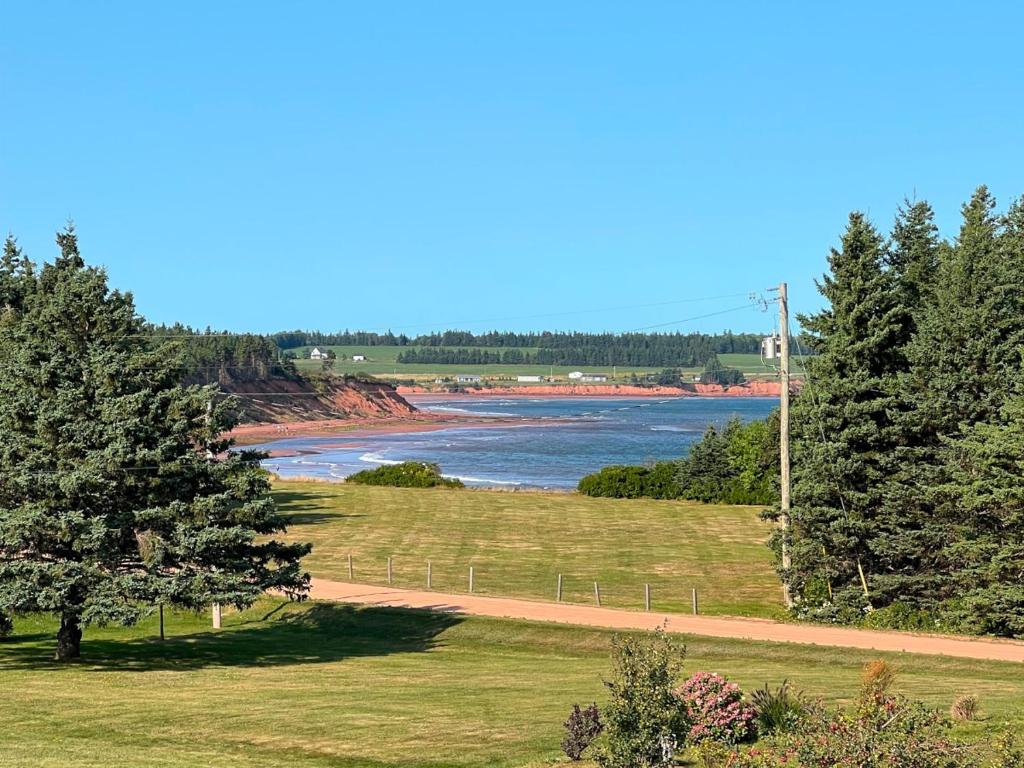 Ned's Landing at Spry Point photo 2
