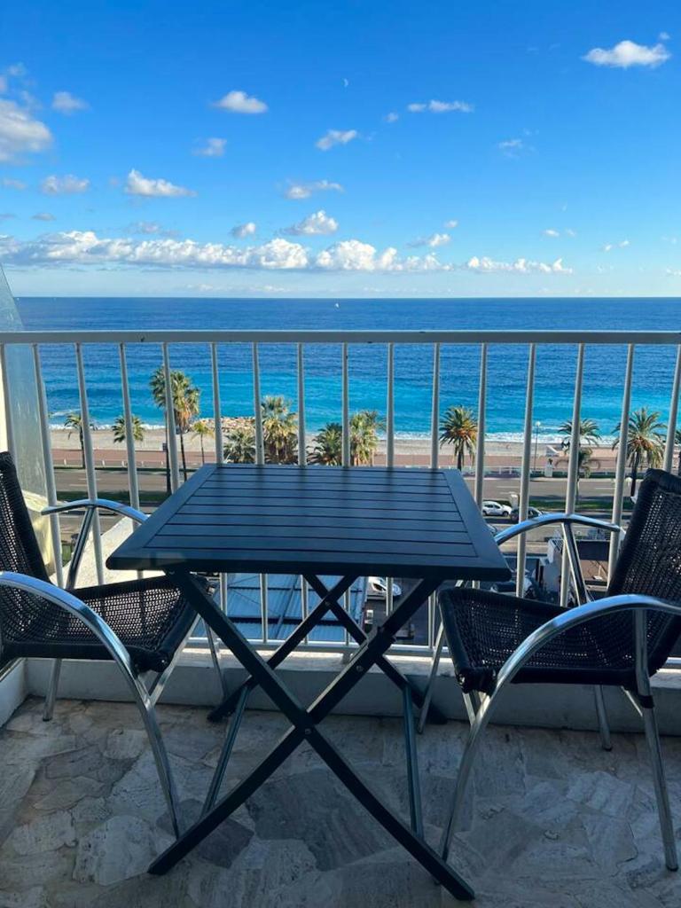 Appartement d'une chambre a Nice a 200 m de la plage avec vue sur la mer terrasse et wifi photo 1