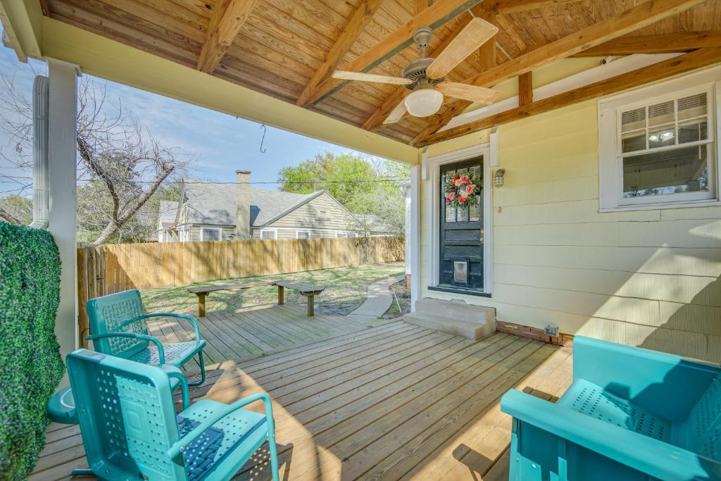The Pink Azalea - Tyler Home with Yard and Patio! photo 1