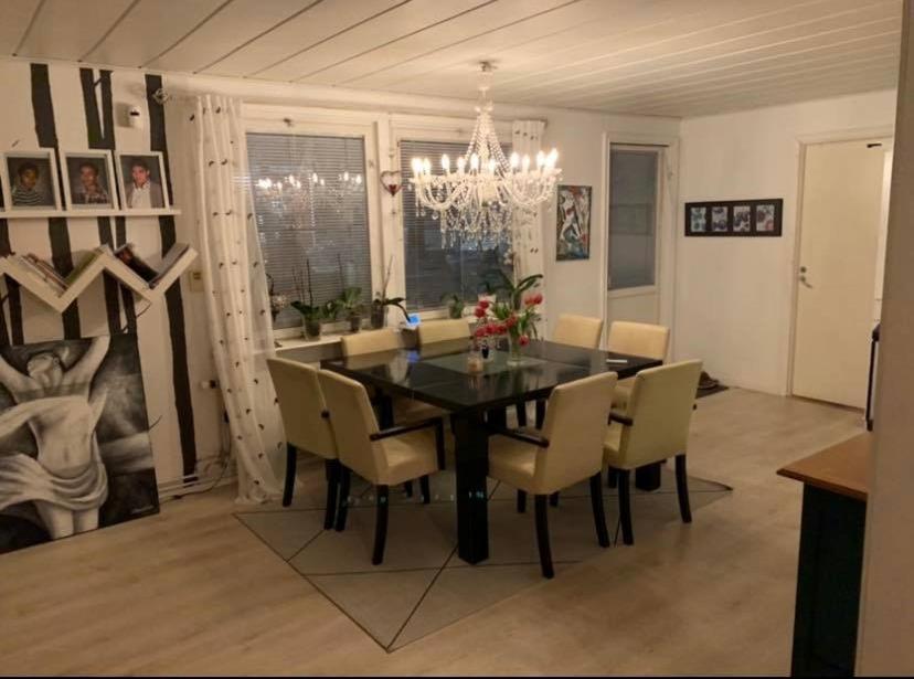 Own private room in a big house! photo 1