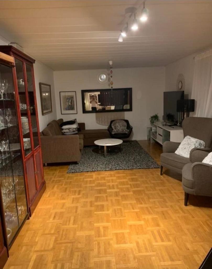 Own private room in a big house! photo 4