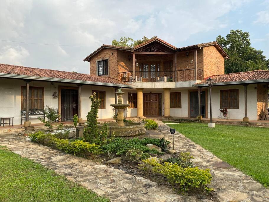 Casa de campo Ruitoque Alto.