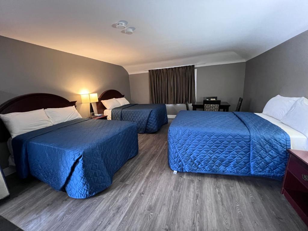 Super 7 Motel London photo 1