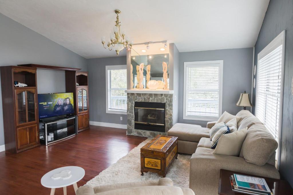 Five Bedroom Home in the Heart of St Aug Beach photo 1